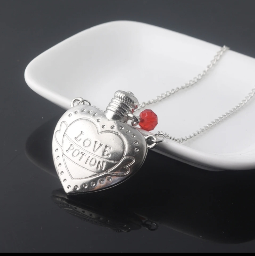 🆕 Love Potion Necklace